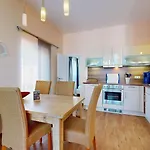 Strandnahe Mit 2 Schlafzimmern Und Balkon, Strandidyll, 아파트 *
