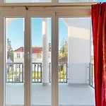 Strandnahe Mit 2 Schlafzimmern Und Balkon, Strandidyll,