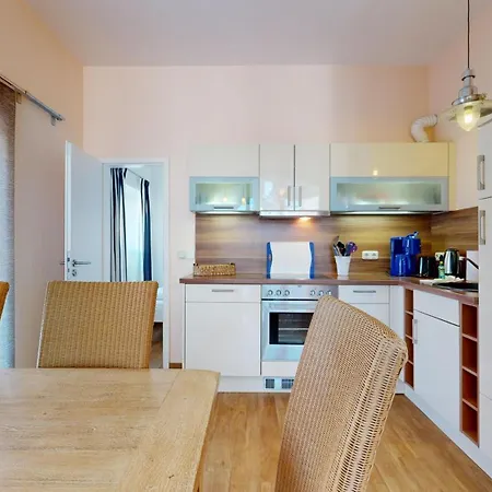 Apartment Strandnahe Mit 2 Schlafzimmern Und Balkon, Strandidyll, Binz