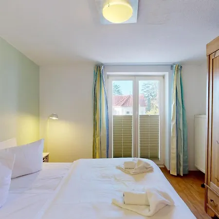 Apartment Strandnahe Mit 2 Schlafzimmern Und Balkon, Strandidyll,