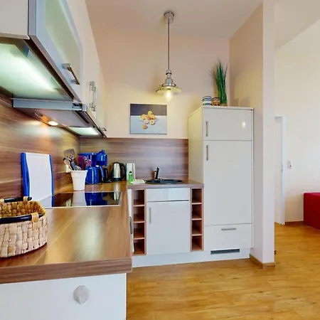 Strandnahe Mit 2 Schlafzimmern Und Balkon, Strandidyll,