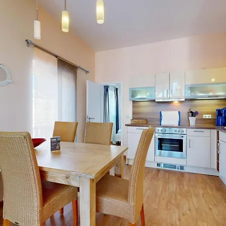 Strandnahe Mit 2 Schlafzimmern Und Balkon, Strandidyll, Apartment