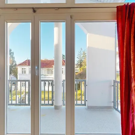 Strandnahe Mit 2 Schlafzimmern Und Balkon, Strandidyll,