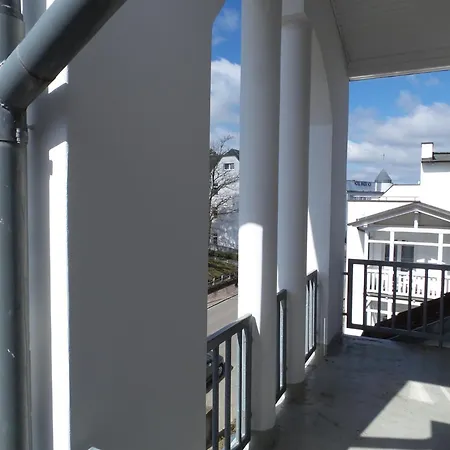 Strandnahe Mit 2 Schlafzimmern Und Balkon, Strandidyll,